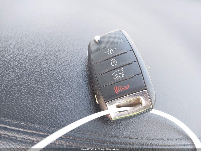 2017 Kia Sorento 2.4L Lx VIN: 5XYPG4A3XHG271647 Lot: 42579529