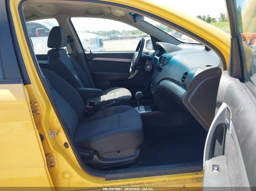 2011 CHEVROLET AVEO VIN: KL1TD5DE1BB138181