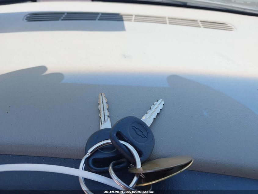 2003 Chevrolet Silverado 1500 Work Truck VIN: 1GCEC14TX3Z280520 Lot: 42579669