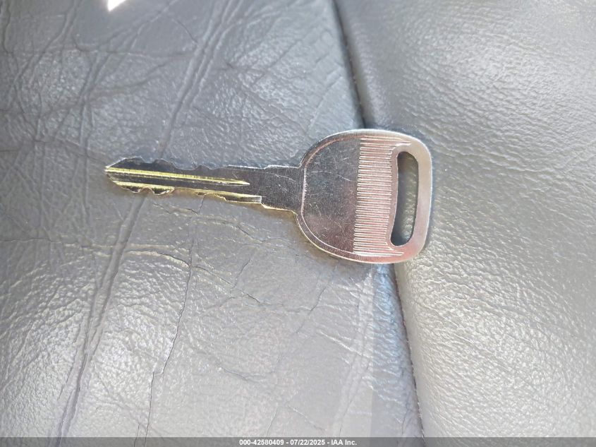 2005 Chevrolet Tahoe Lt VIN: 1GNEC13TX5R103784 Lot: 42580409