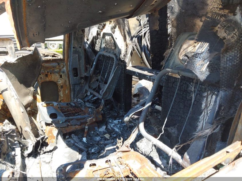 2001 Ford E-450 Cutaway Standard VIN: 1FDXE45F31HA86262 Lot: 42580821