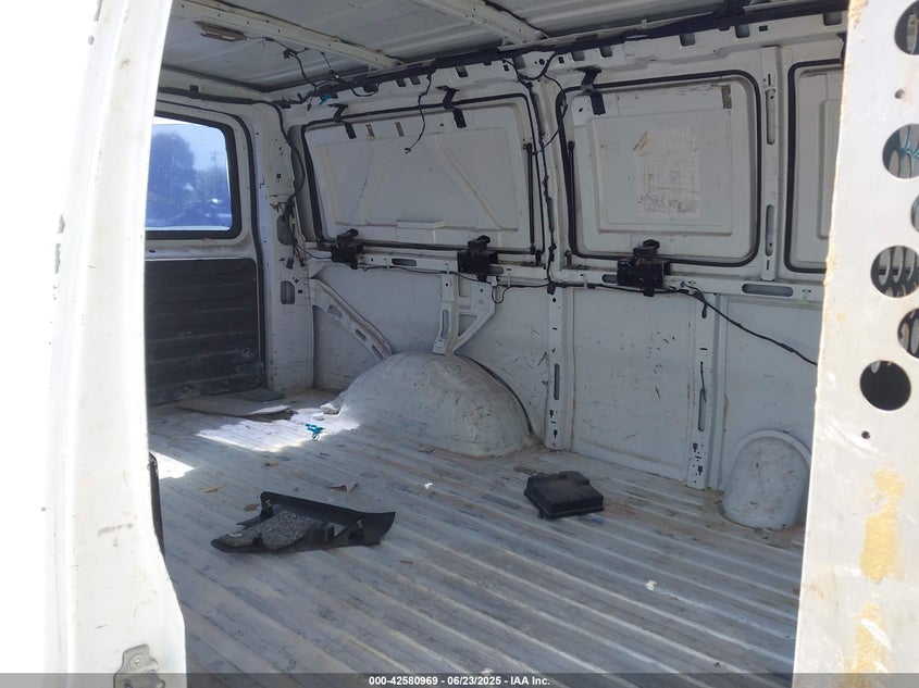 2005 Chevrolet Express VIN: 1GCGG25V451143738 Lot: 42580969