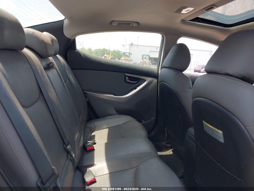 2011 HYUNDAI ELANTRA VIN: KMHDH4AE7BU158600