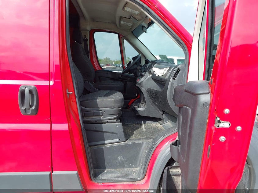 2014 Ram Promaster 1500 Low Roof VIN: 3C6TRVAG2EE121498 Lot: 42581663