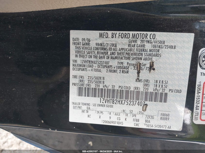 2007 FORD MUSTANG VIN: 1ZVHT82HX75237407
