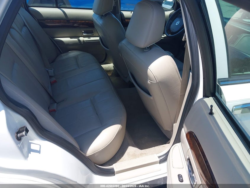 2007 MERCURY GRAND MARQUIS VIN: 2MEFM75V37X618743