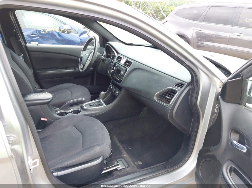 2013 CHRYSLER 200 TOURING - 1C3CCBBG1DN696374