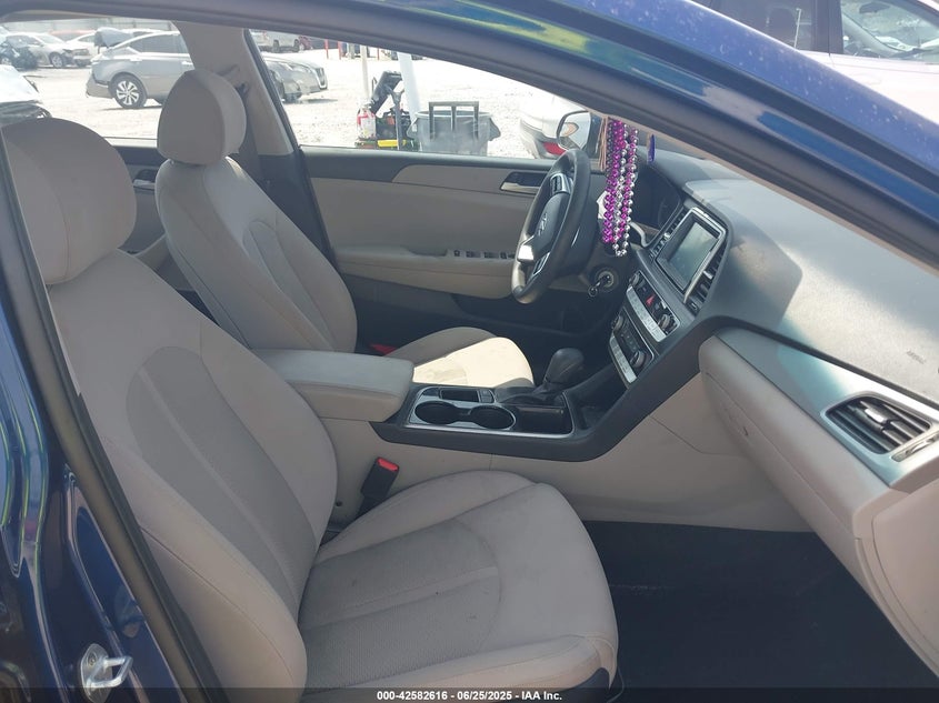 VIN 5NPE24AFXKH802331 2019 HYUNDAI SONATA SE