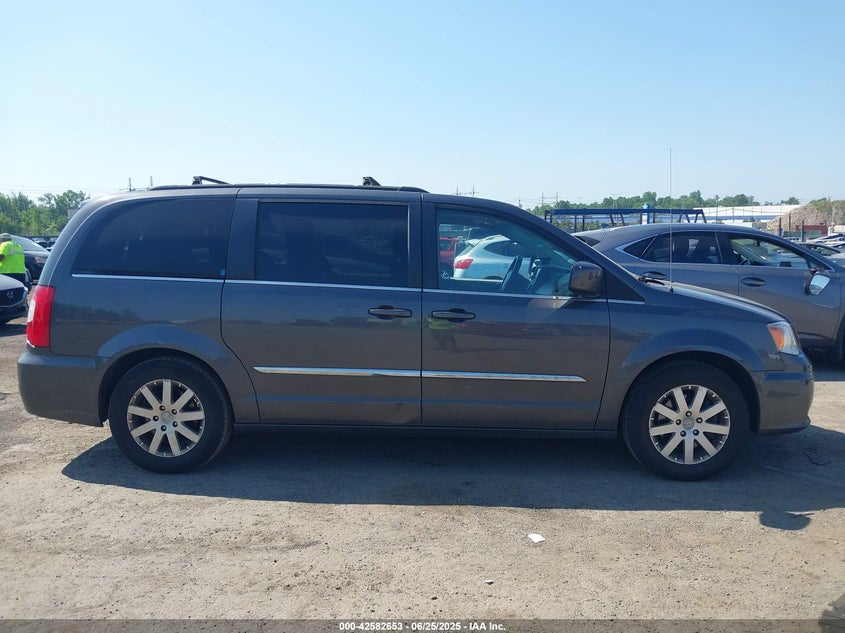 2016 Chrysler Town & Country Touring VIN: 2C4RC1BG3GR268961 Lot: 42582653