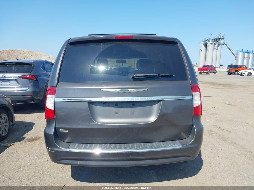 2016 Chrysler Town & Country Touring VIN: 2C4RC1BG3GR268961 Lot: 42582653