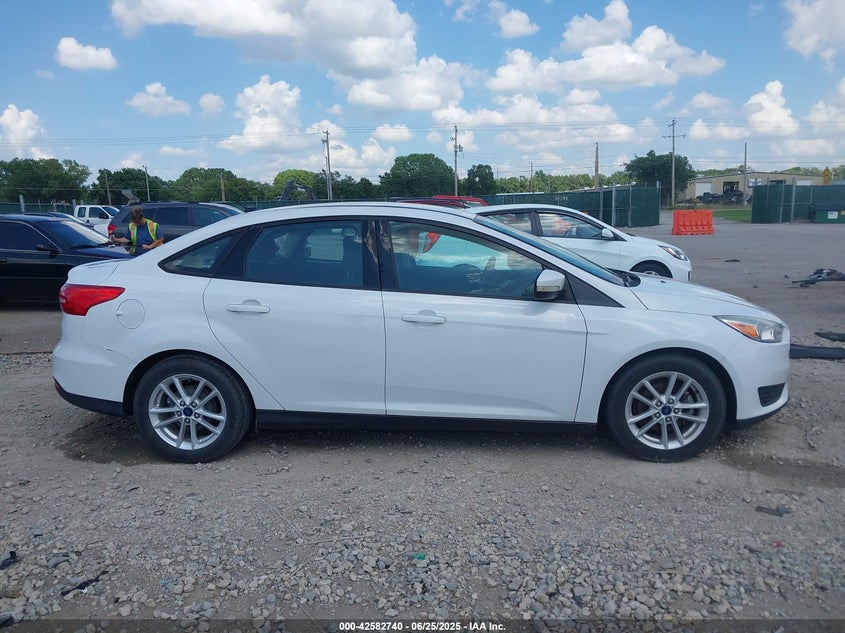 2015 FORD FOCUS SE - 1FADP3F2XFL335884