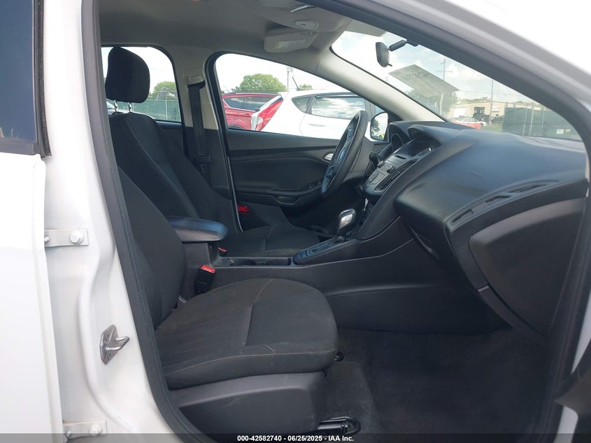 2015 FORD FOCUS SE - 1FADP3F2XFL335884