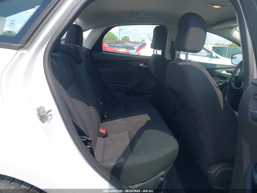 2015 FORD FOCUS SE - 1FADP3F2XFL335884