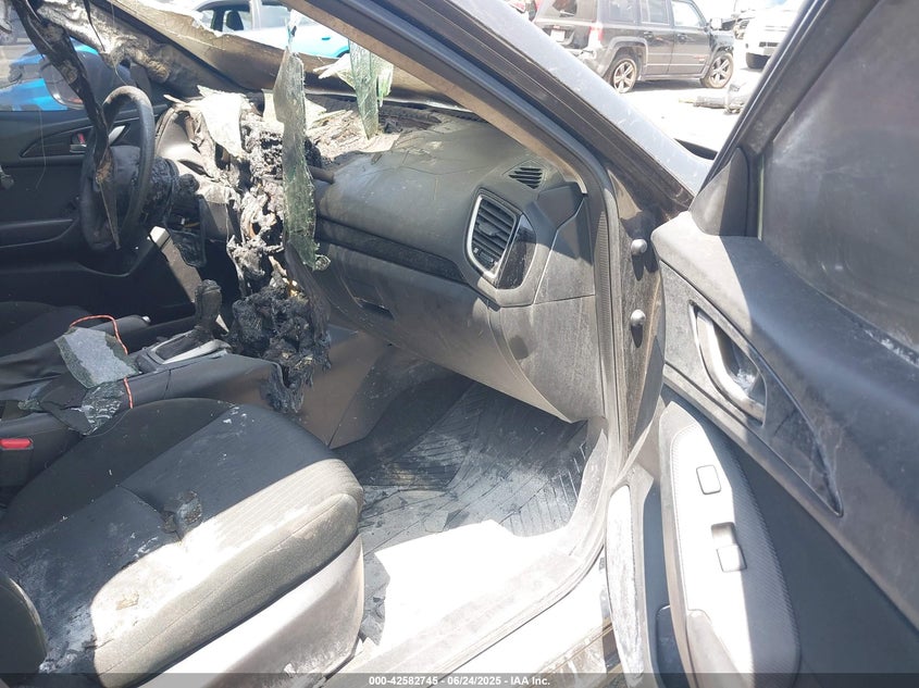 2014 MAZDA MAZDA3 I SPORT - JM1BM1U70E1139945