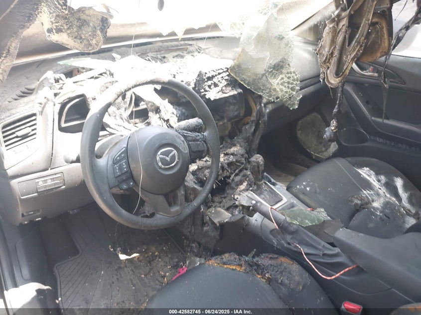 2014 MAZDA MAZDA3 I SPORT - JM1BM1U70E1139945