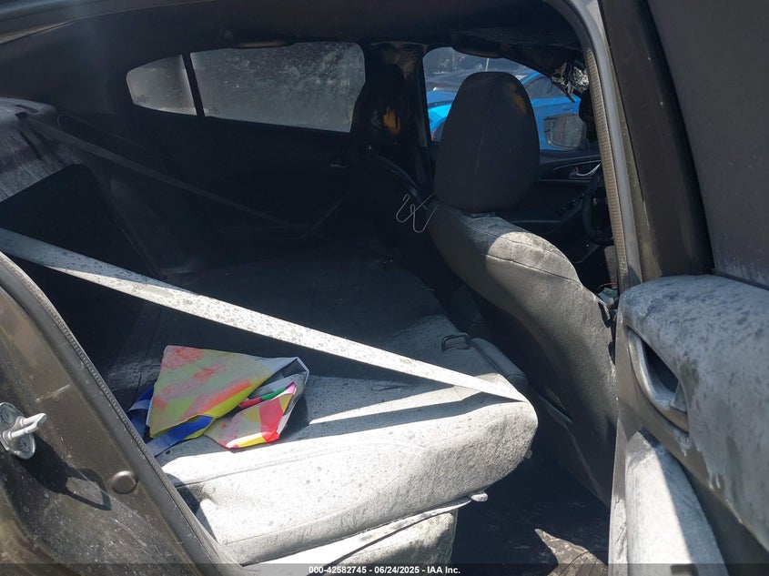 2014 MAZDA MAZDA3 I SPORT - JM1BM1U70E1139945