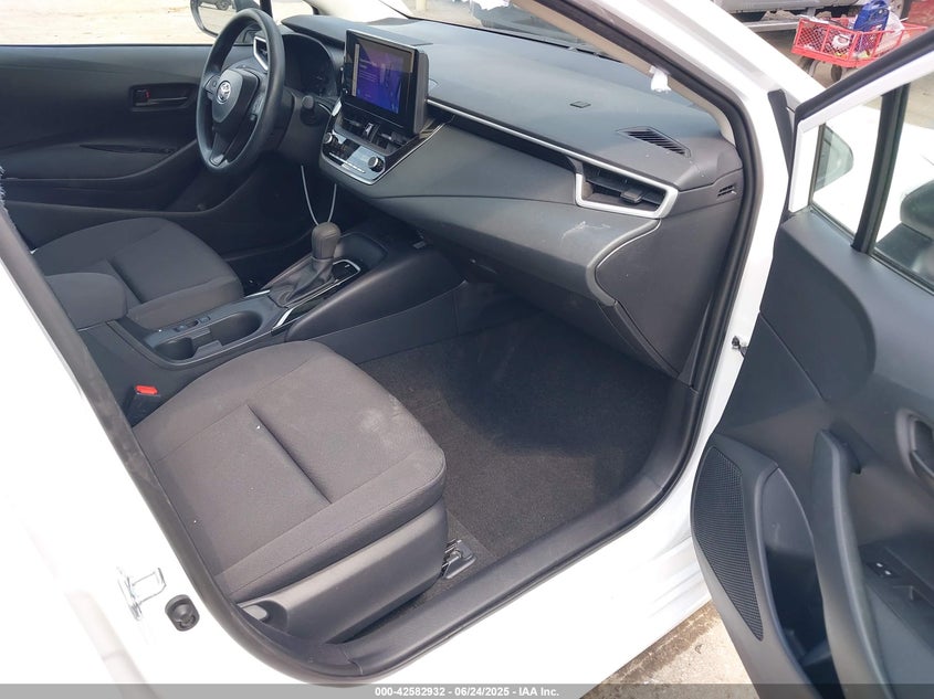 2025 TOYOTA COROLLA LE - 5YFB4MDE8SP291415