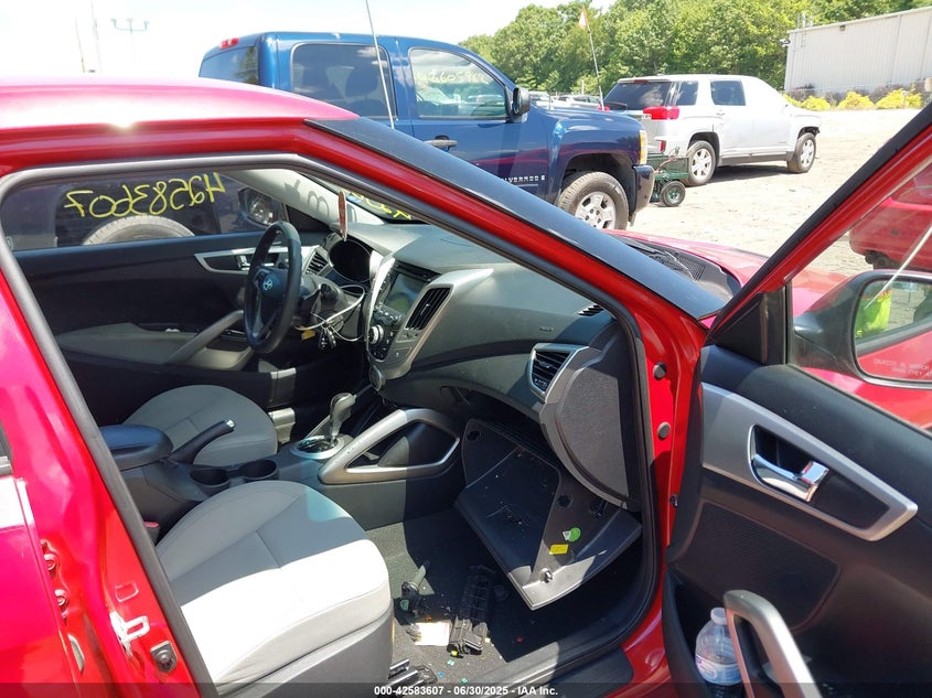 2013 HYUNDAI VELOSTER BASE W/GRAY - KMHTC6AD0DU140570