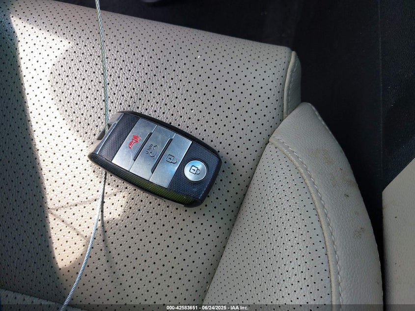 VIN KNDP63AC6L7684037 2020 KIA SPORTAGE S
