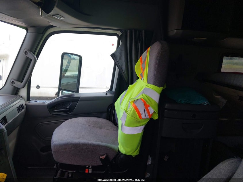 2019 International Lt VIN: 3HSDZAPR5KN322720 Lot: 42583803