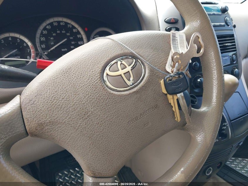 2010 Toyota Sienna Ce VIN: 5TDKK4CCXAS318979 Lot: 42584099