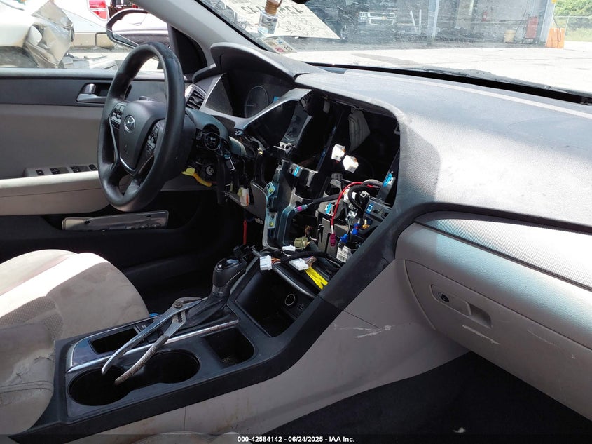 2016 HYUNDAI SONATA SE - 5NPE24AF9GH286518