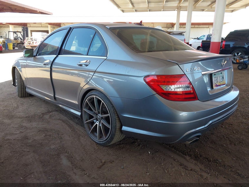 2013 MERCEDES-BENZ C 250 VIN: WDDGF4HBXDA869088