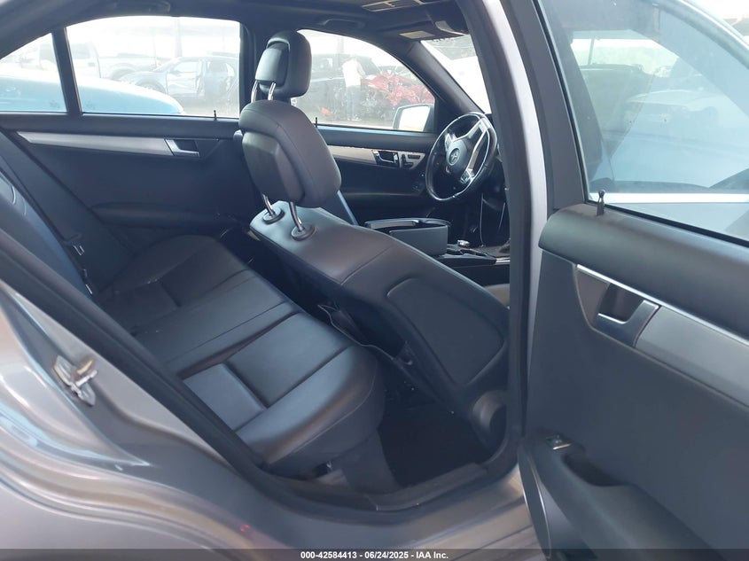 2013 MERCEDES-BENZ C 250 VIN: WDDGF4HBXDA869088