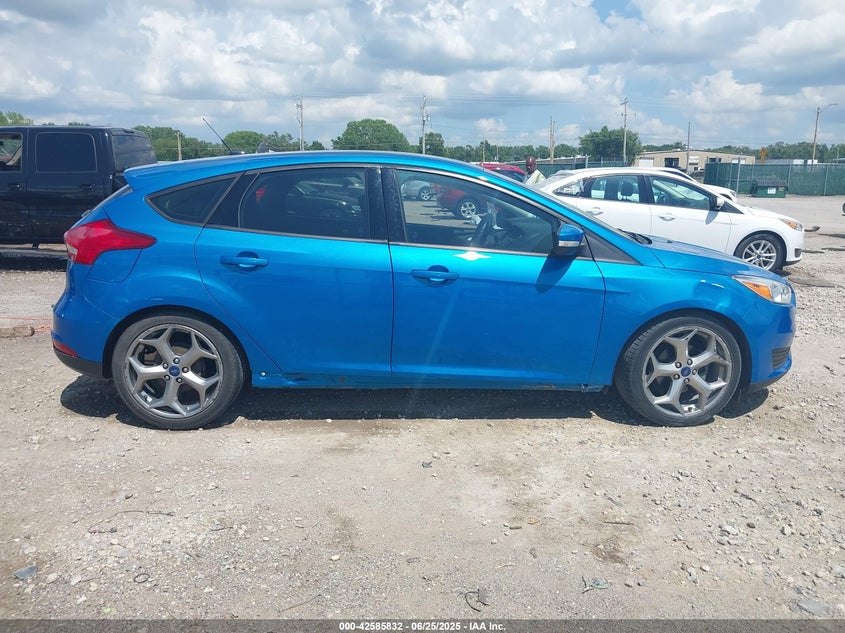 2016 FORD FOCUS SE - 1FADP3K22GL310193