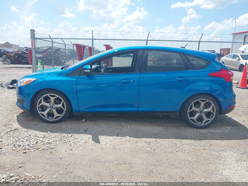 2016 FORD FOCUS SE - 1FADP3K22GL310193