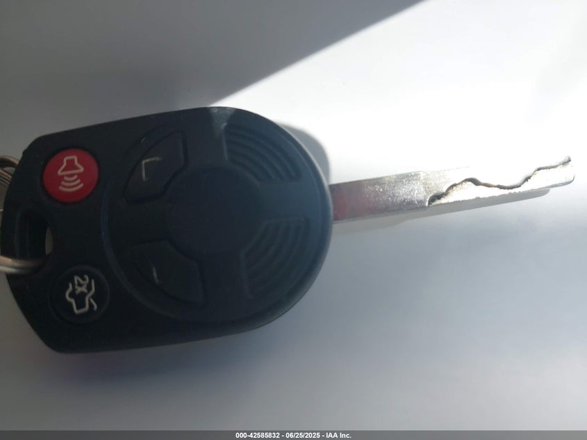 2016 FORD FOCUS SE - 1FADP3K22GL310193