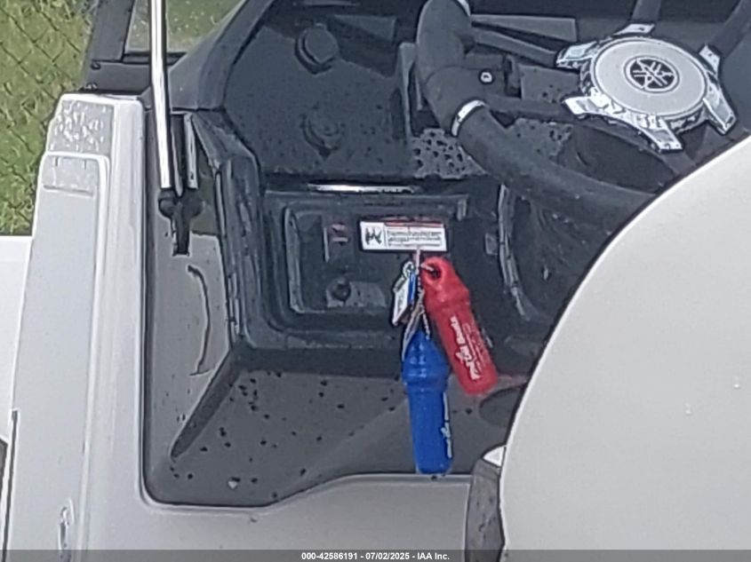 2022 Yamaha Other VIN: YAMC0429F222 Lot: 42586191