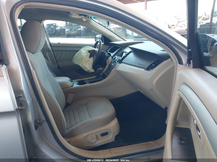 VIN 1FAHP2D87JG114232 2018 FORD TAURUS SE