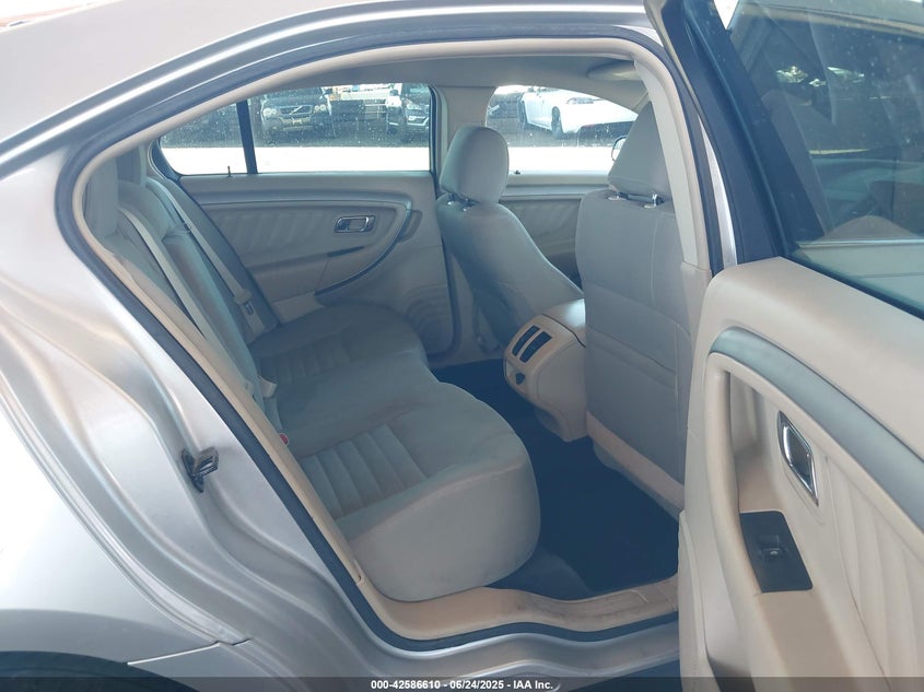 VIN 1FAHP2D87JG114232 2018 FORD TAURUS SE