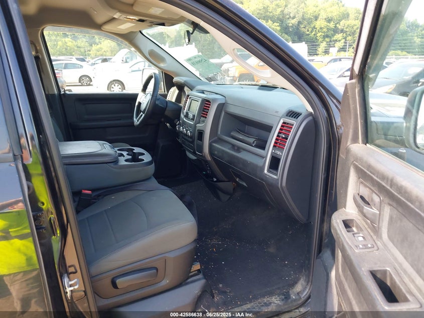 2018 RAM 1500 EXPRESS  4X4 6'4 BOX - 1C6RR7FG5JS158812