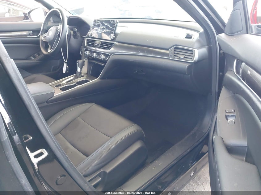 2019 HONDA ACCORD VIN: 1HGCV1F34KA027559