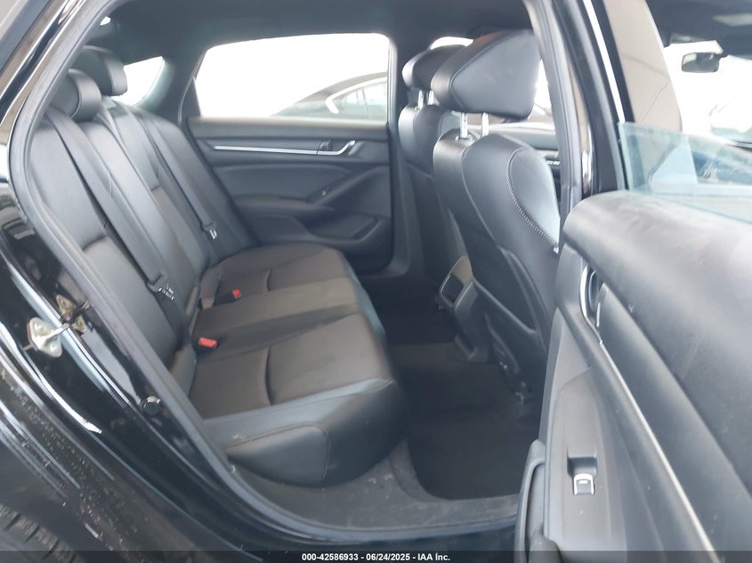 2019 HONDA ACCORD VIN: 1HGCV1F34KA027559