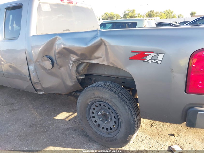 2008 CHEVROLET SILVERADO VIN: 2GCEK19J181290461