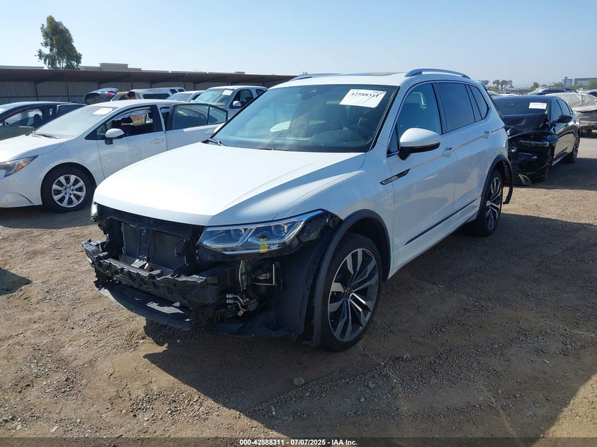 VIN 3VV4B7AX7NM018100 2022 VOLKSWAGEN TIGUAN 2.0T SEL R-LINE
