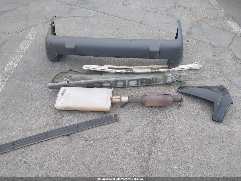 1998 Jeep Grand Cherokee Laredo VIN: 1J4GZ58S2WC370715 Lot: 42588453