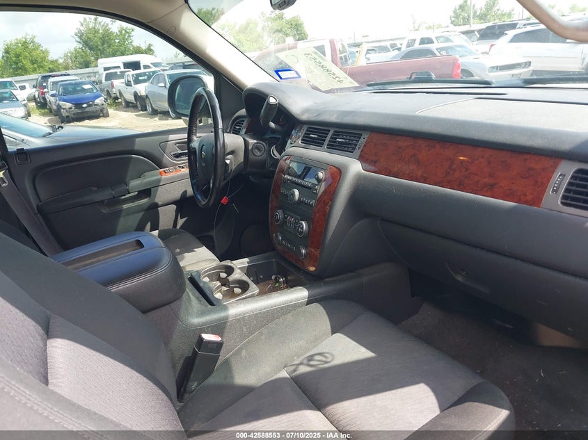 2013 CHEVROLET TAHOE LS - 1GNSCAE09DR184197