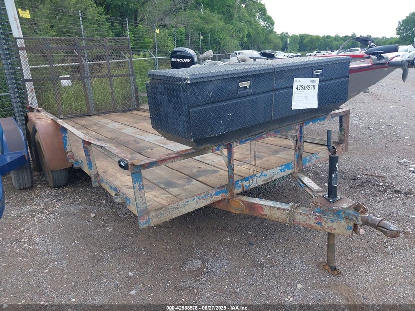 2004 CUSTOM TRAILER INC OTHER