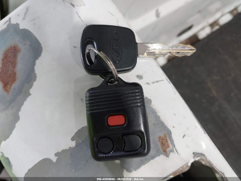 2000 Ford Ranger Xl/Xlt VIN: 1FTYR14V4YPB68294 Lot: 42588640