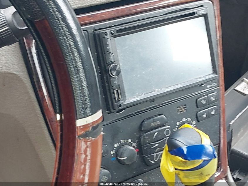 2006 Volvo S60 2.5T VIN: YV1RS592762528340 Lot: 42588745