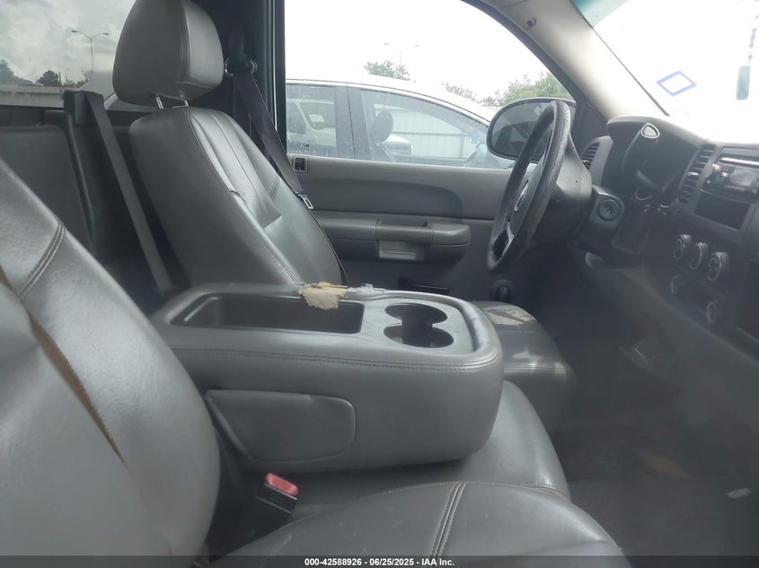 2008 CHEVROLET SILVERADO 1500 VIN: 1GCEC14C18Z182015