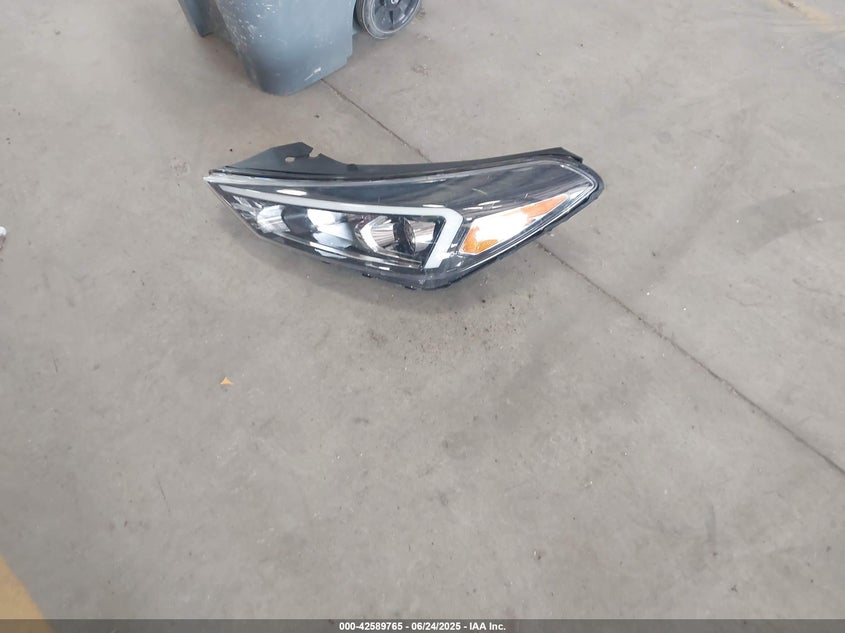 2019 HYUNDAI TUCSON SE - KM8J23A49KU885047