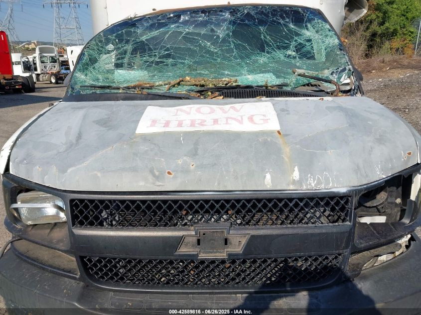 2008 Chevrolet Express Cutaway Work Van VIN: 1GBJG31C881117054 Lot: 42589816