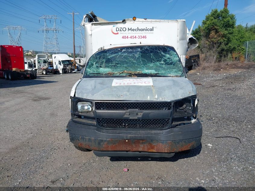 2008 Chevrolet Express Cutaway Work Van VIN: 1GBJG31C881117054 Lot: 42589816