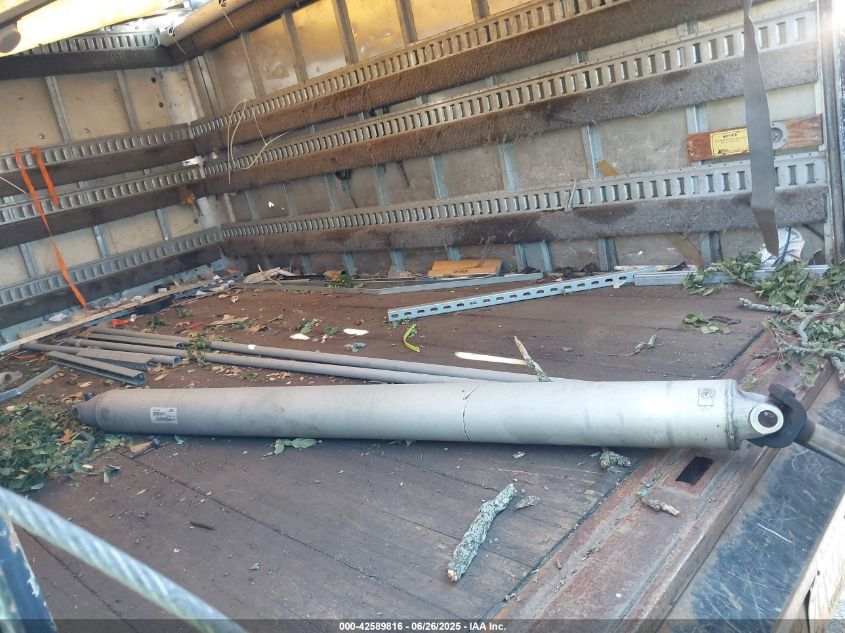 2008 Chevrolet Express Cutaway Work Van VIN: 1GBJG31C881117054 Lot: 42589816