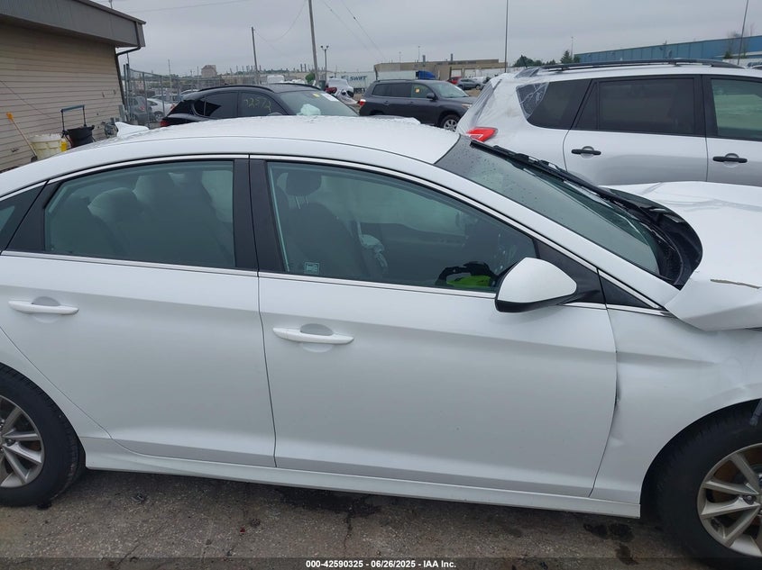 2019 HYUNDAI SONATA SE - 5NPE24AF5KH774244